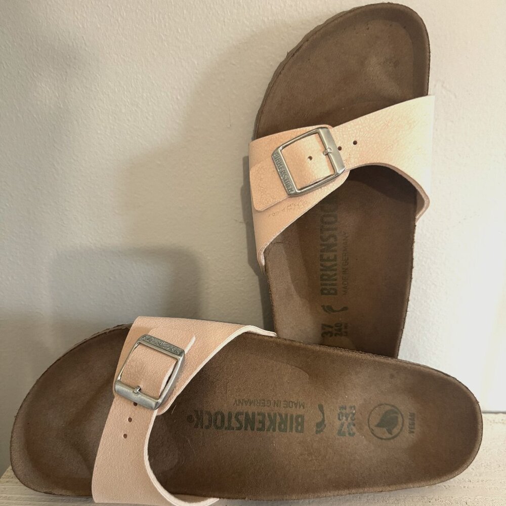 Vegan Birkenstock pink slides Size 37